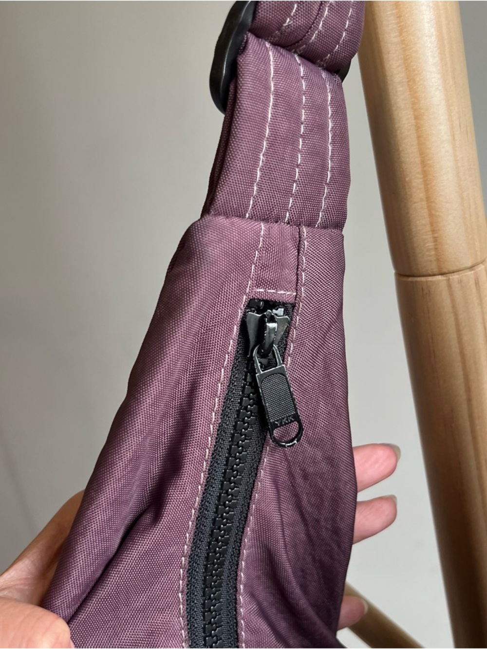 BAGGU Standard Grape Shoulder Bag - Picture 3 of 9
